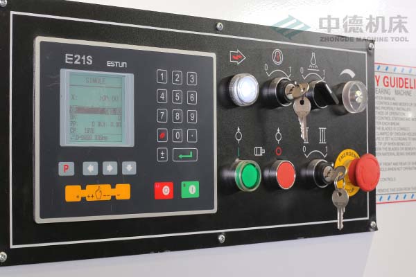 ZDS-2032E21数控体系.jpg ZDS-2032E21数控体系.jpg